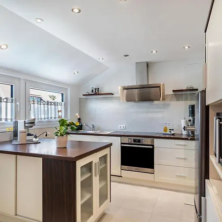 Ferienwohnug New Look 公寓 *